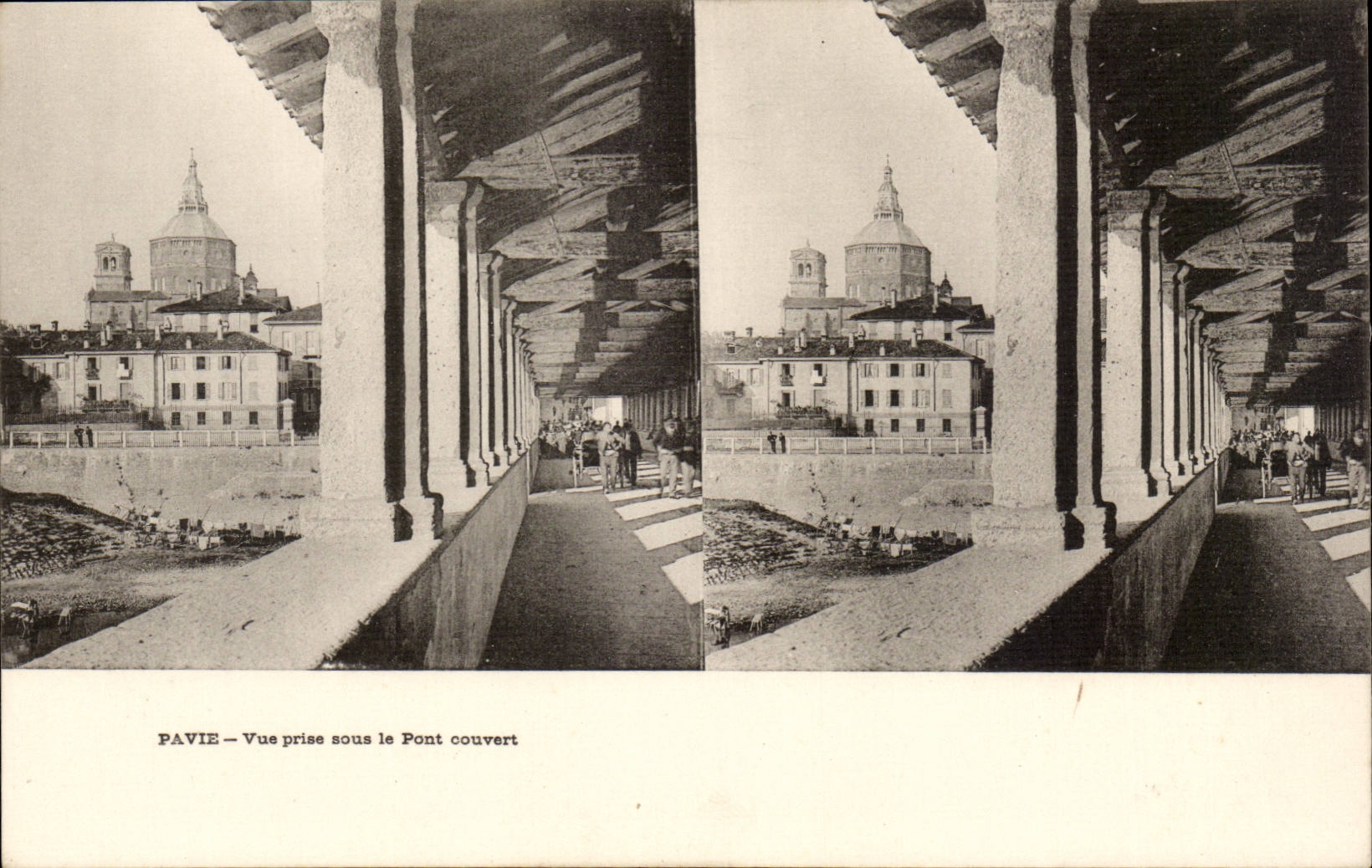 Italien Italien CPA Pavie gesehen von unterhalb der bedeckten Brucke