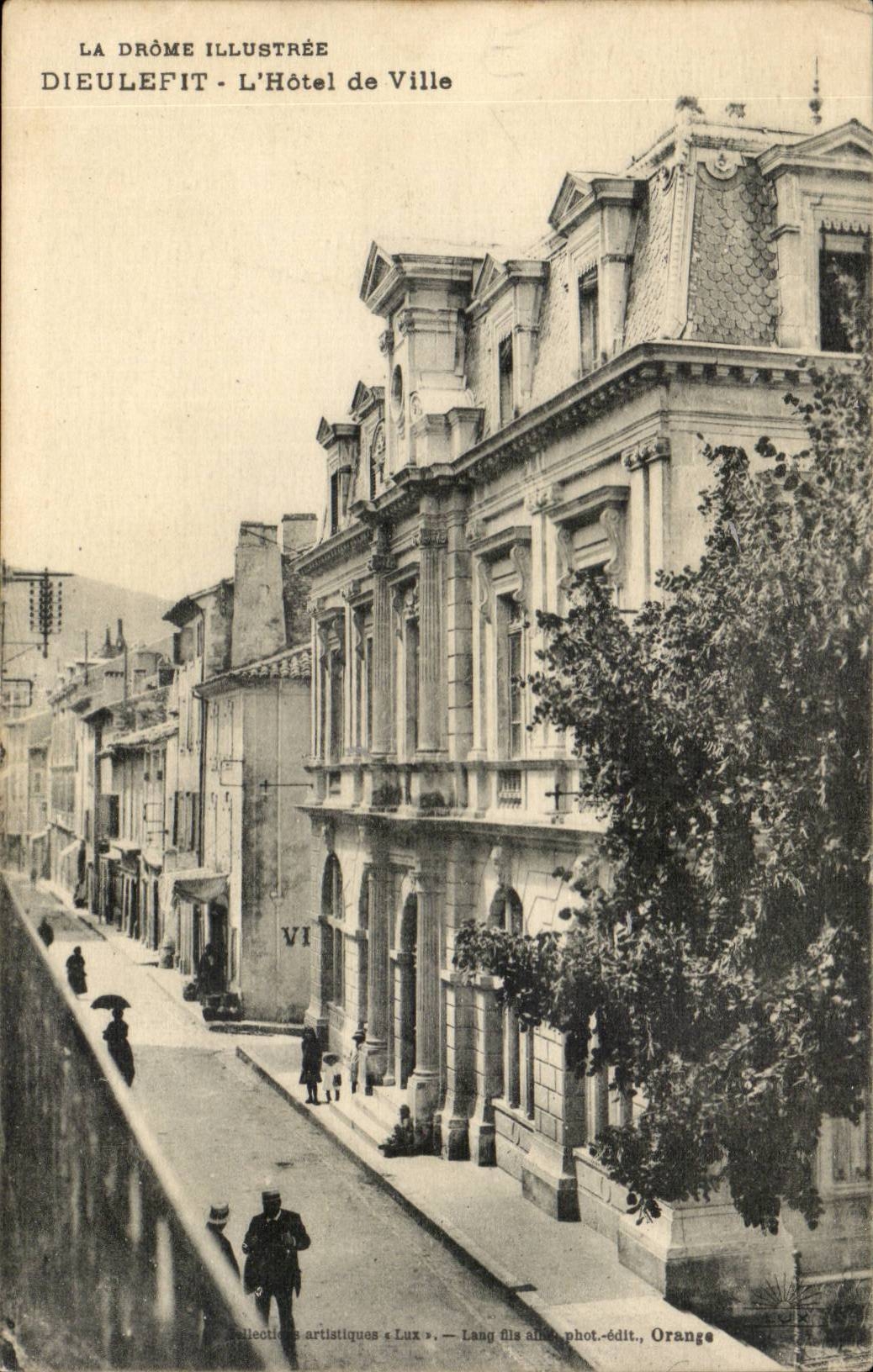 Dieulefit CPA the town hall