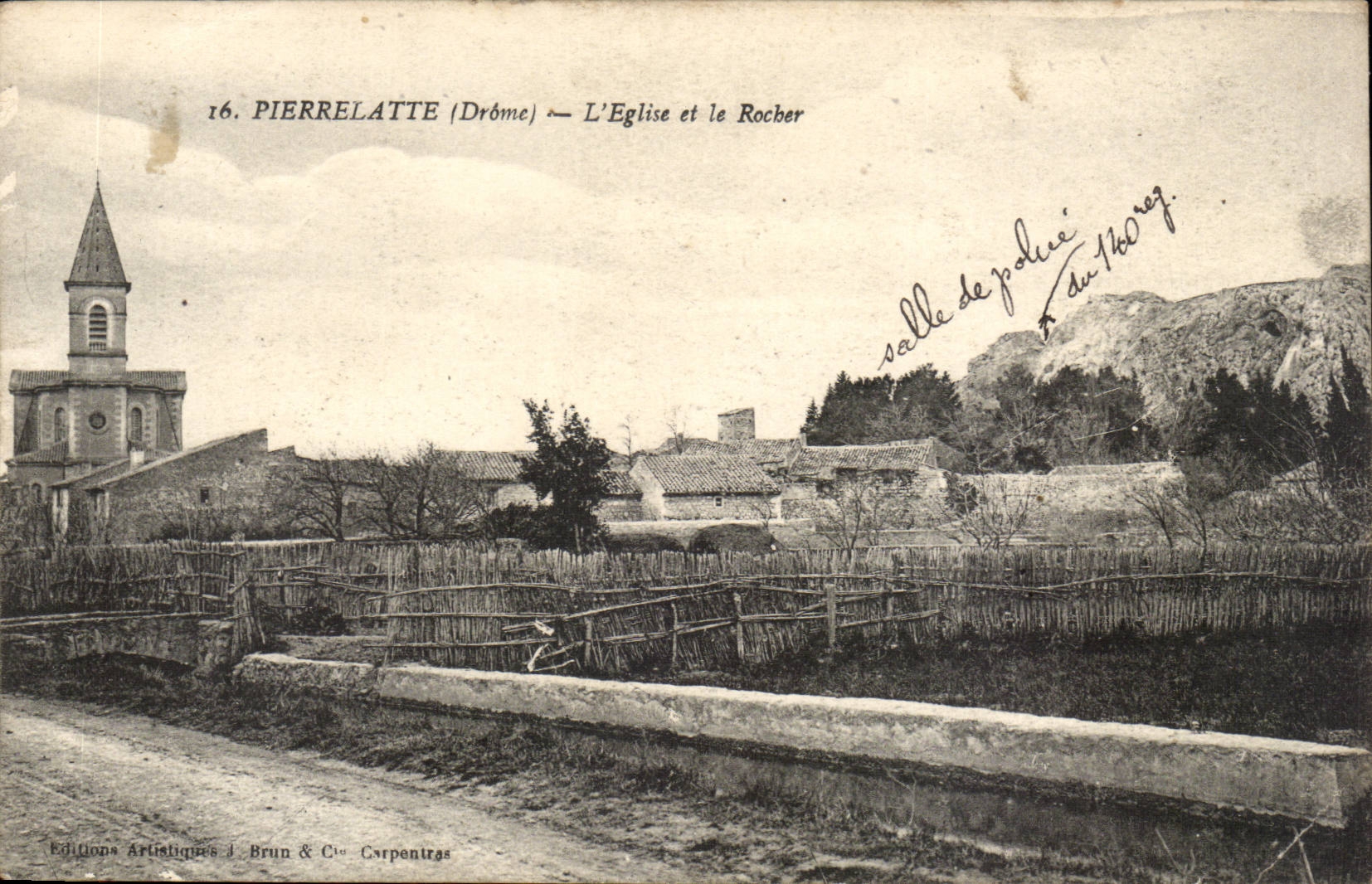 Pierrelatte CPA the church and the rock