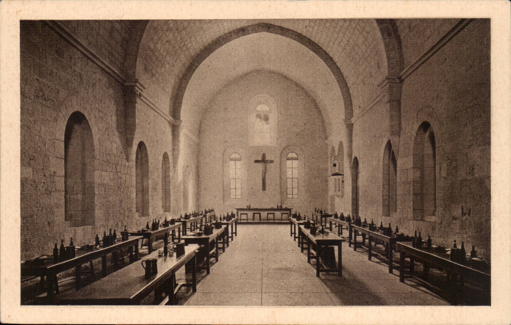 CPA Abbey of ND of Aiguebelle by GRignan the refectory