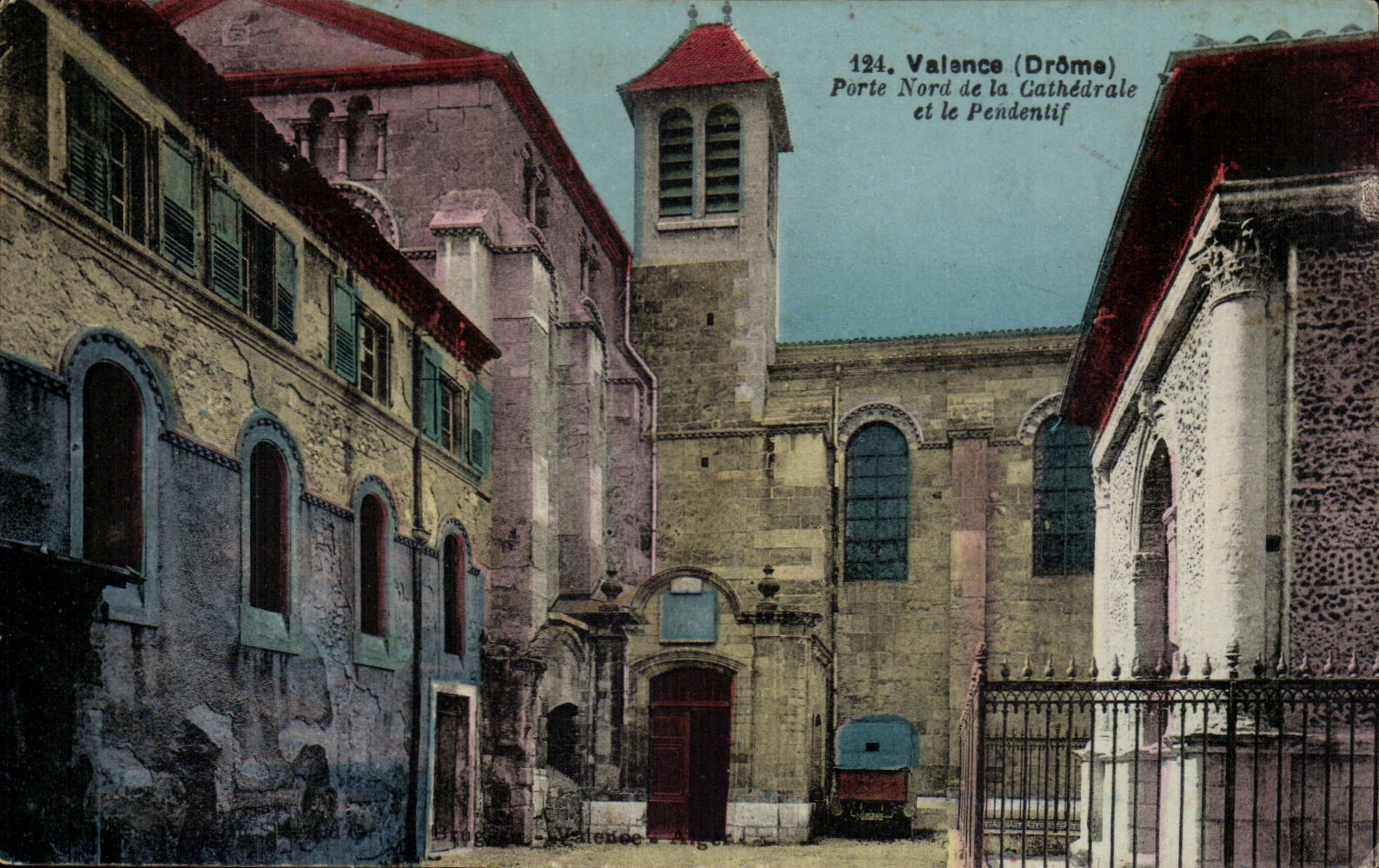 Northern valence CPA Gate of the cathedral and the pendentive one