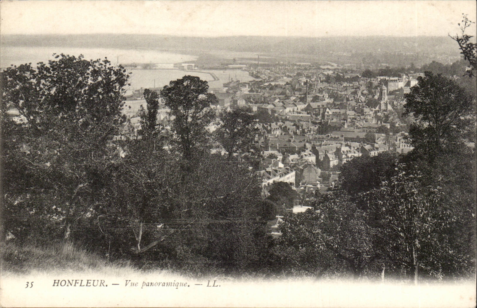 Honfleur CPA Vue panoramique