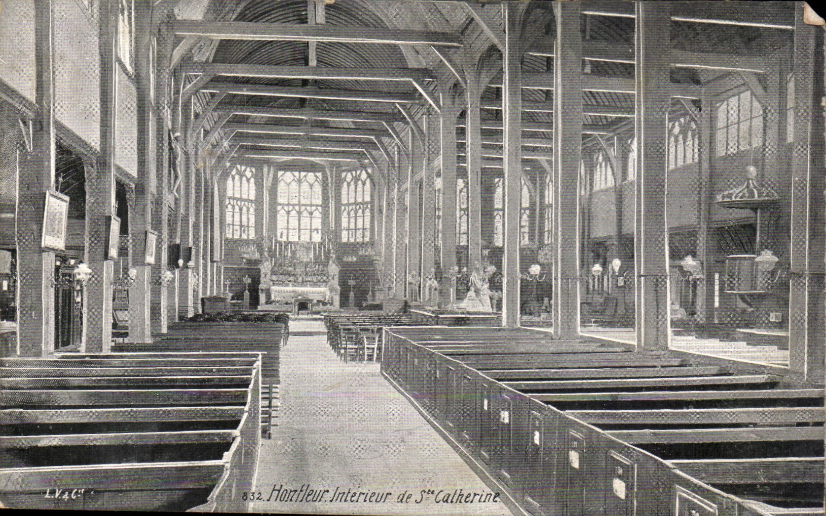 Honfleur CPA Interieur de Ste Catherine
