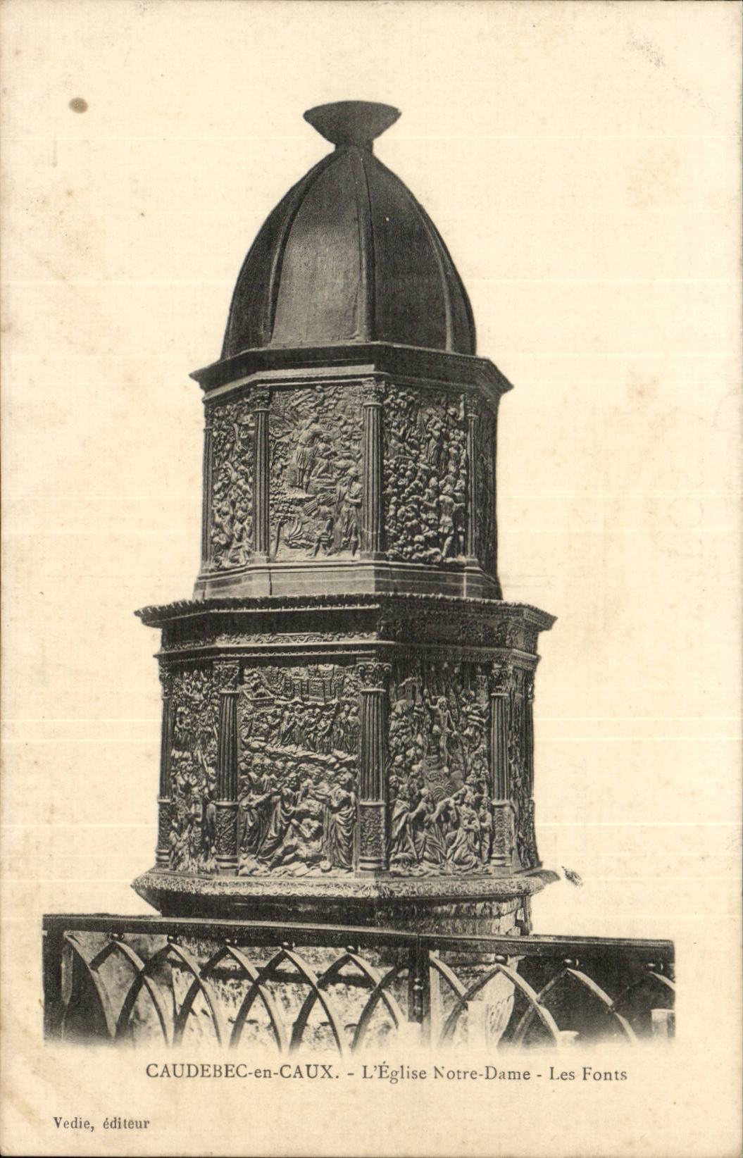 Caudebec in Caux CPA the Notre Dame church the font