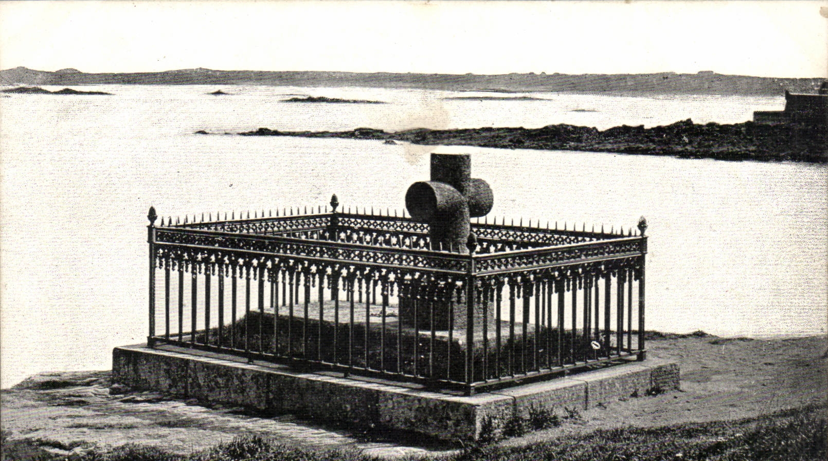 Saint malo CPA das Grab von Chateaubriant