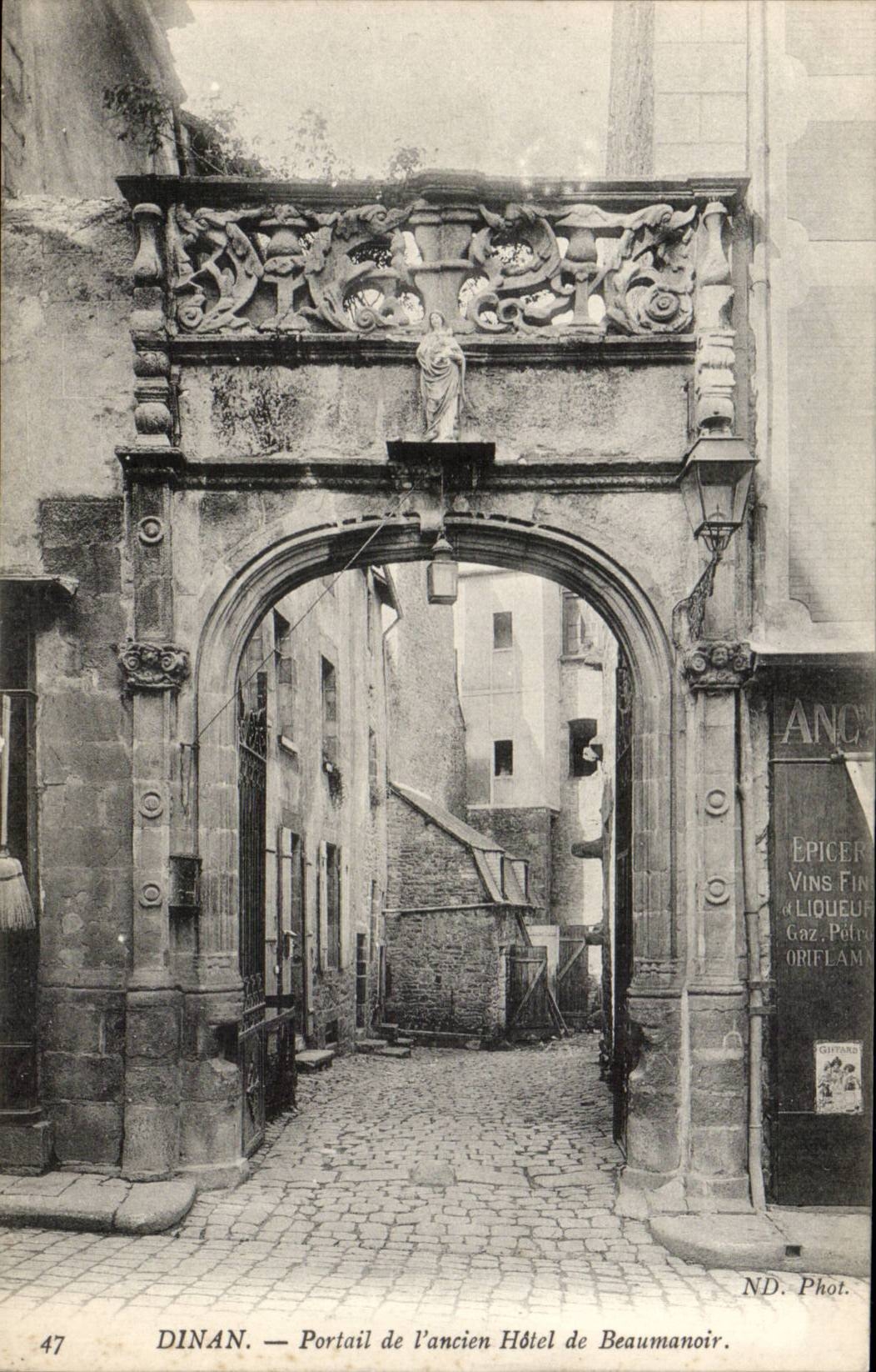 Dinan CPA Gate of the old hotel of Beaumanoir