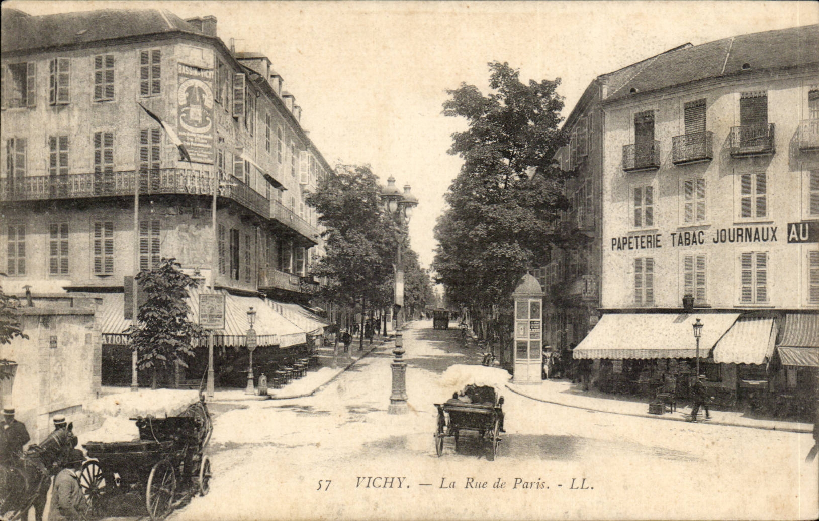 Vichy - La Rue de Paris - CPA 