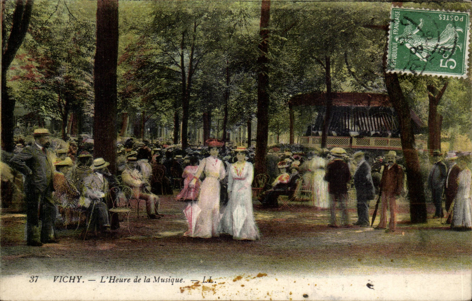 Vichy - L'Heure de la Musique - CPA 