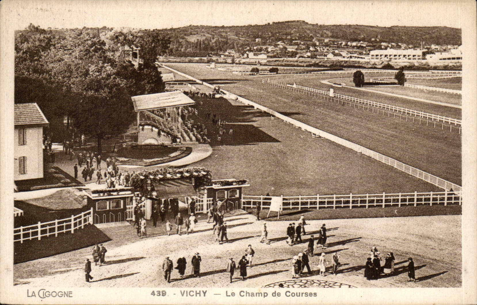 Vichy - Le Champ de Courses - CPA 