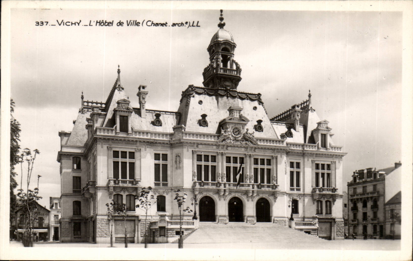 Vichy - L'Hotel de Ville - CPA 