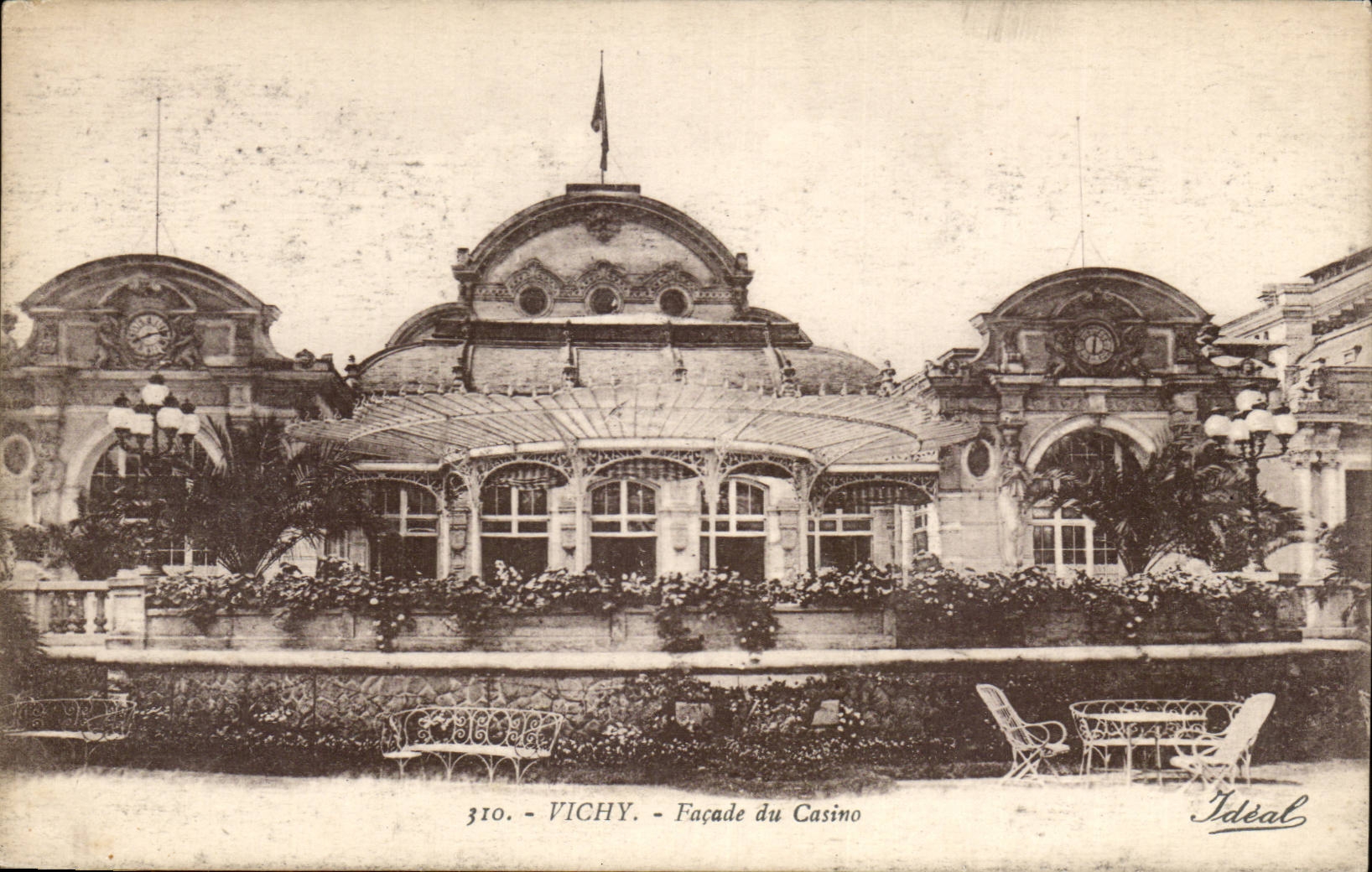 Vichy - Facade du Casino - CPA 