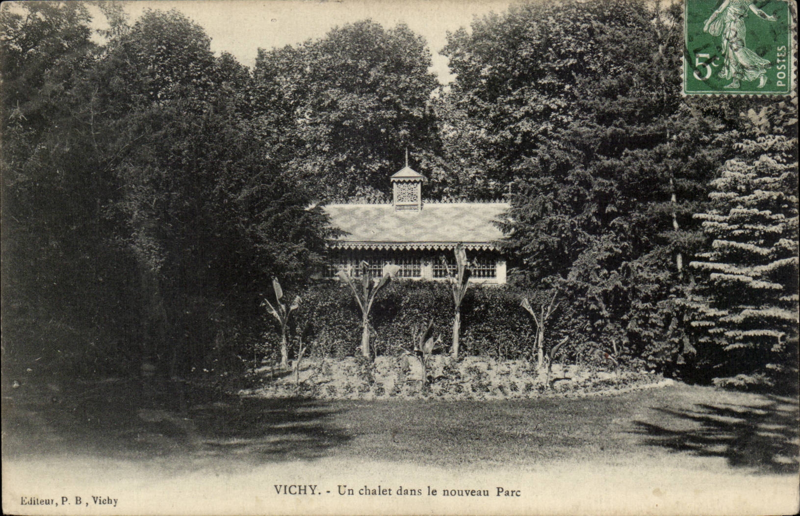 Vichy - Un Chalet dans le Nouveau Parc - CPA 