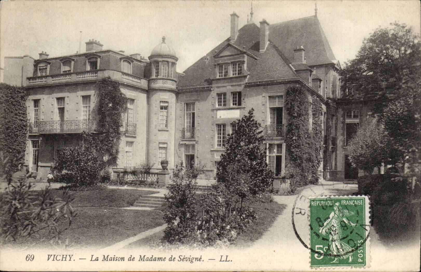 Vichy - la Maison de madame de Sevigne - CPA 