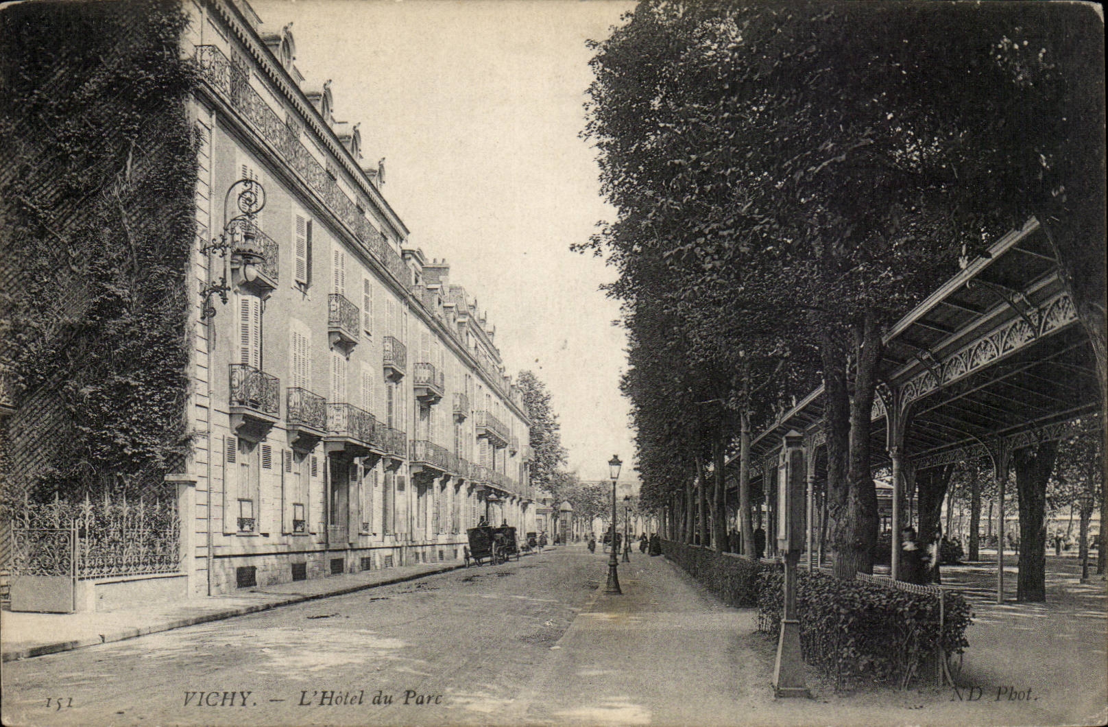 Vichy - L'Hotel de Parc - CPA 
