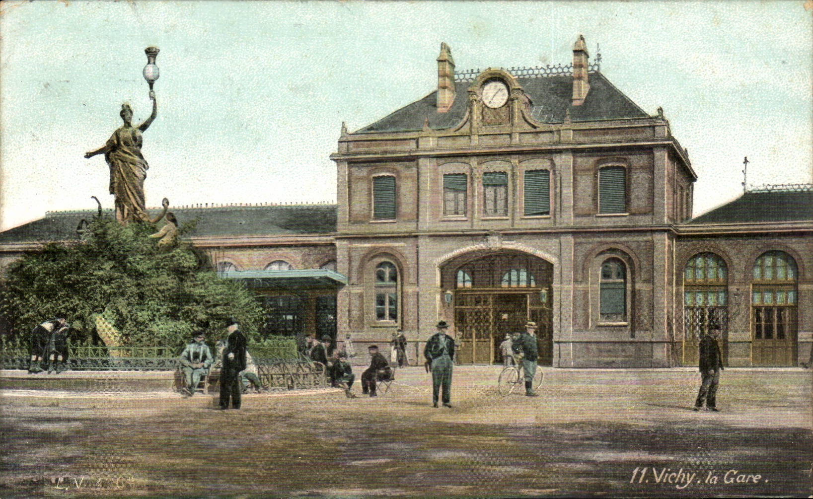 Vichy - La Gare - CPA 