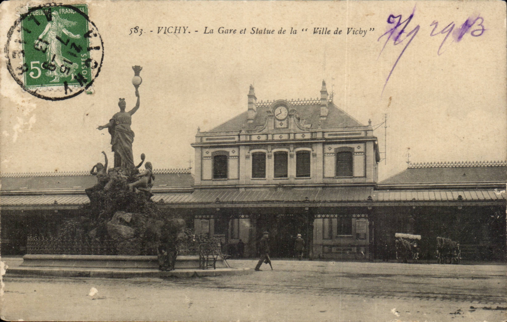Vichy - La Gare et Statue de la Ville de Vichy - CPA 