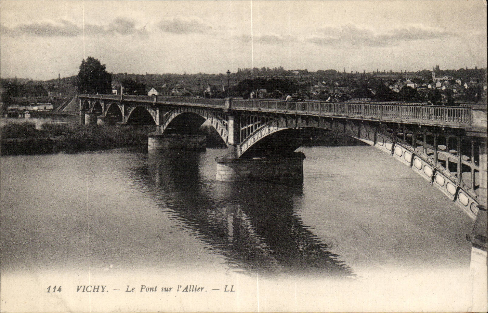 Vichy - Pont sur l'Allier - bridge - CPA 