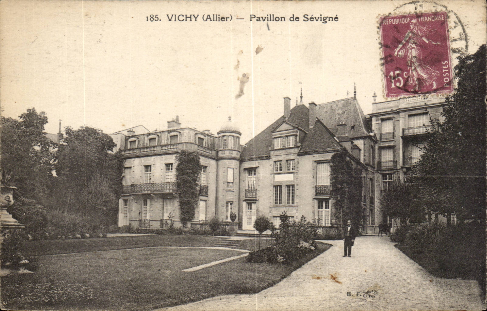Vichy - Pavillon de Sevigne - CPA 