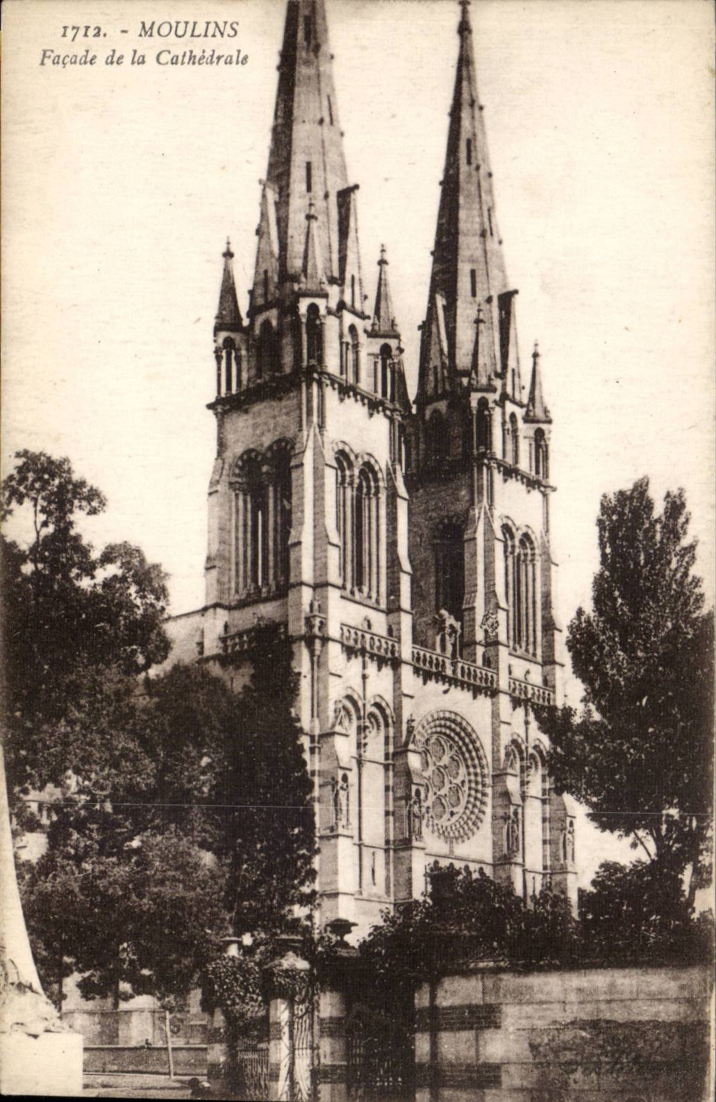 Moulins - Frontage of the Cathedral - CPA