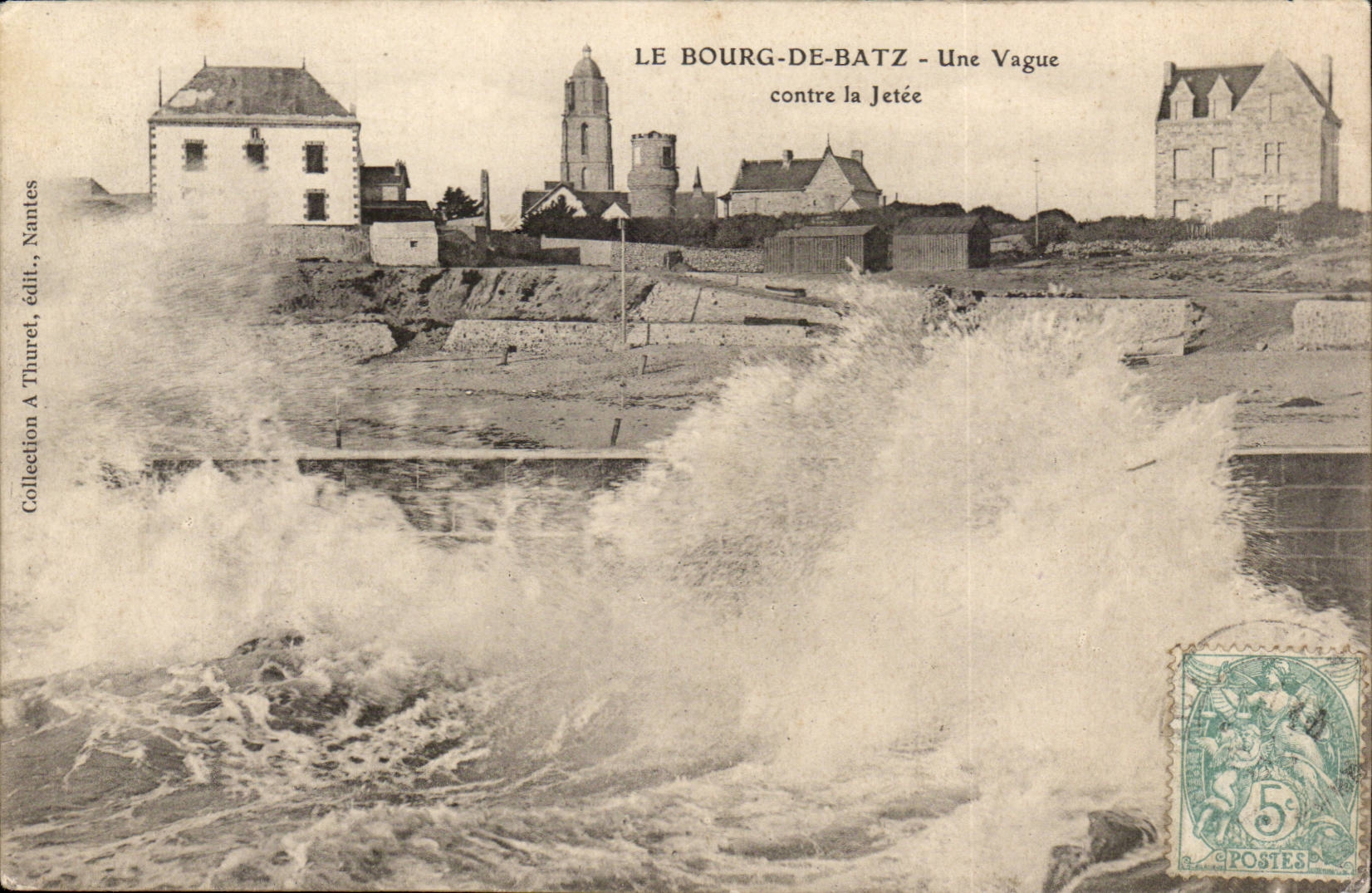 Die Stadt von Batz - eine Welle gegen den Pier - CPA