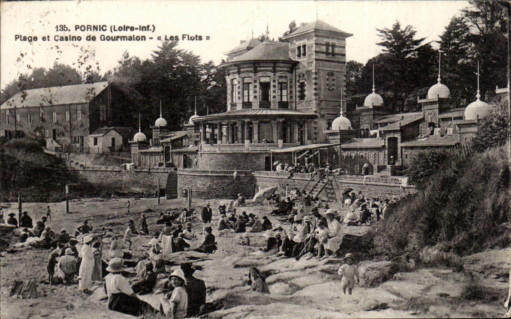 Pornic - Beach and Casino of Goumalon - Flutes - CPA