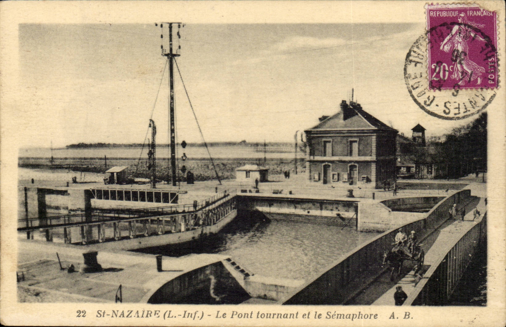 Saint Nazaire - die Schwingen Brucke und das Semaphor - CPA