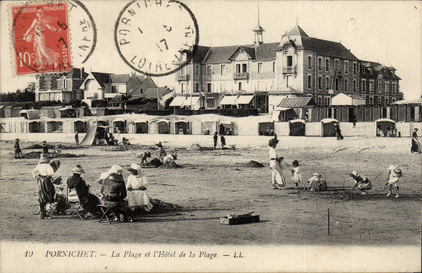 Pornichet - the Beach and the Hotel of the Beach - CPA