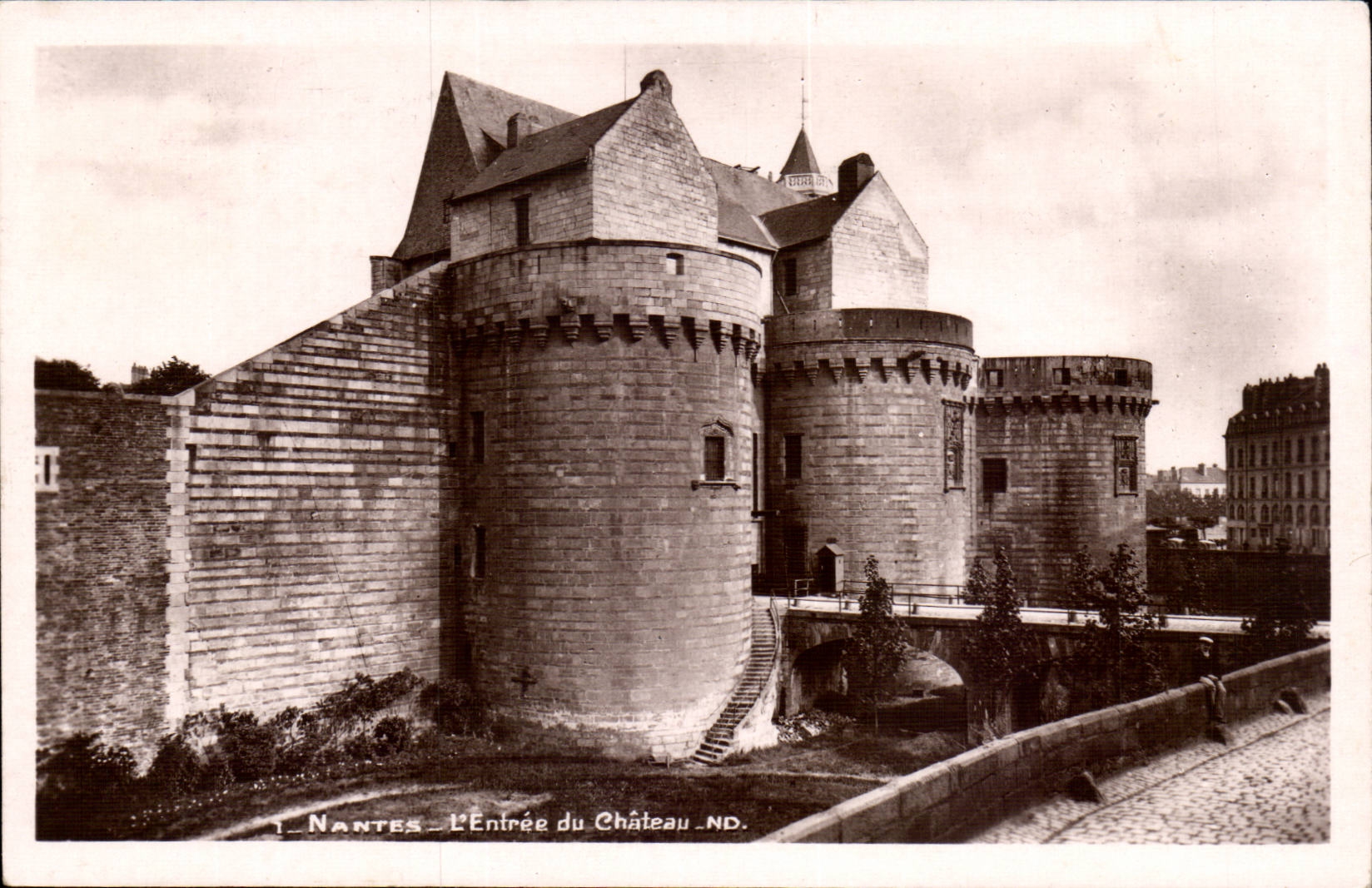 Nantes - Entrance of the Castle - CPA