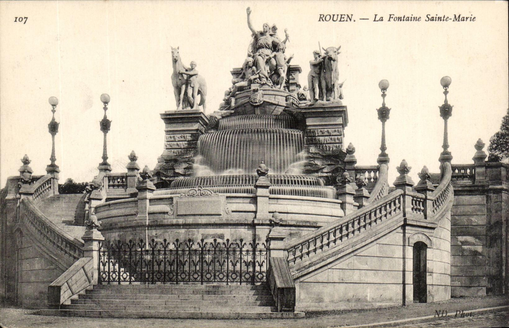 Rouen - the Fountain Sainte Marie - CPA