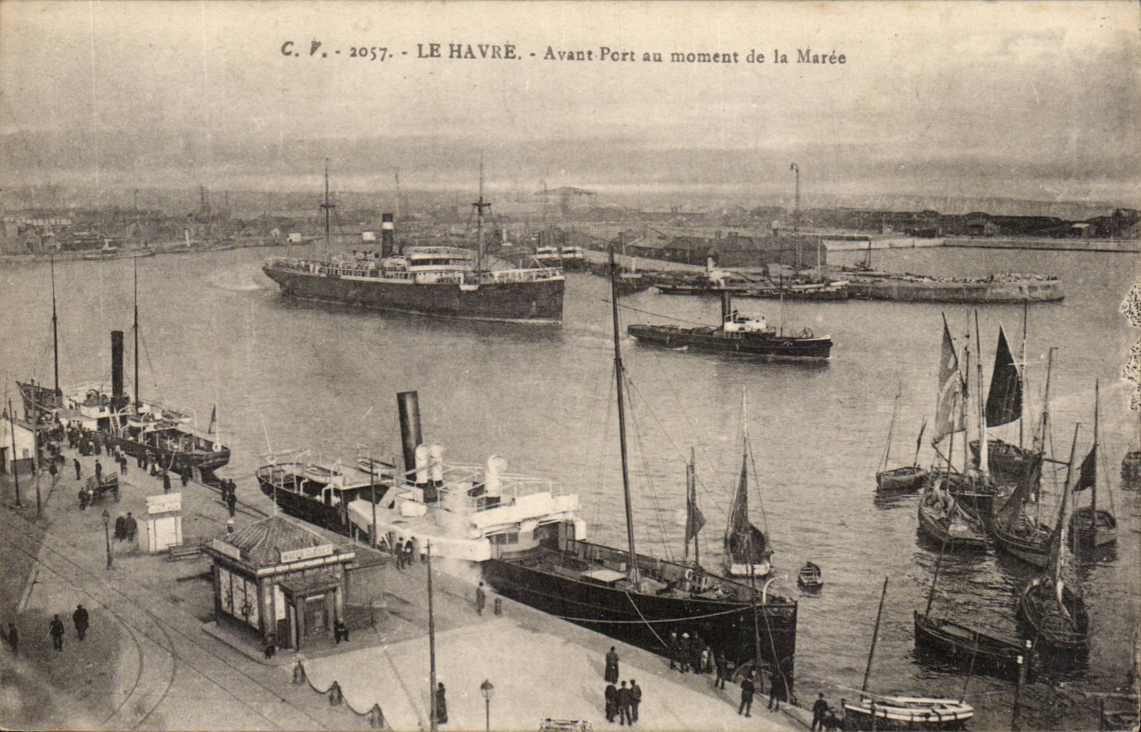 Le Havre - vor Hafen zu der Zeit der Gezeiten - CPA