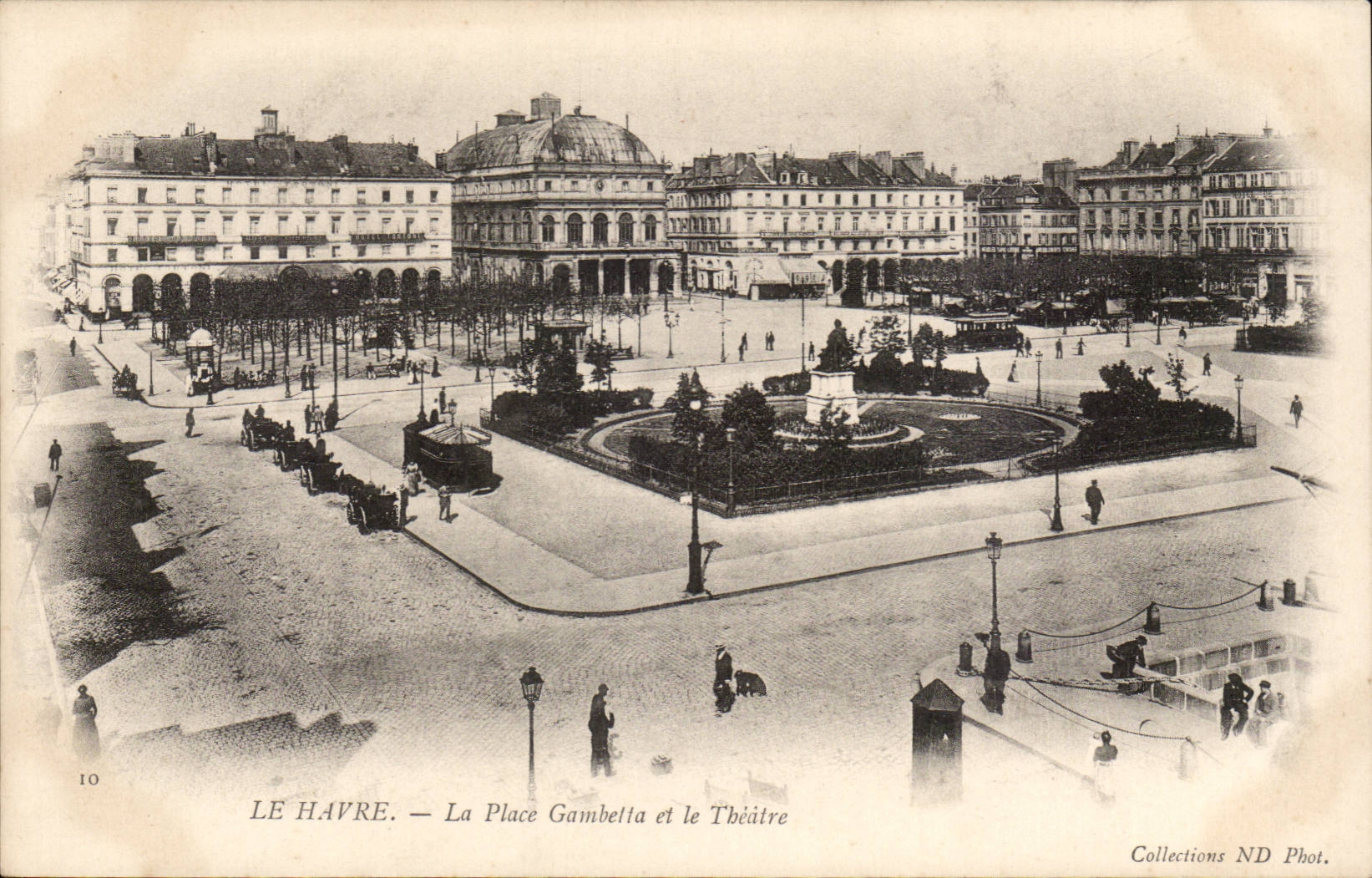 Le Havre - das Platz gambetta und das Theater - CPA