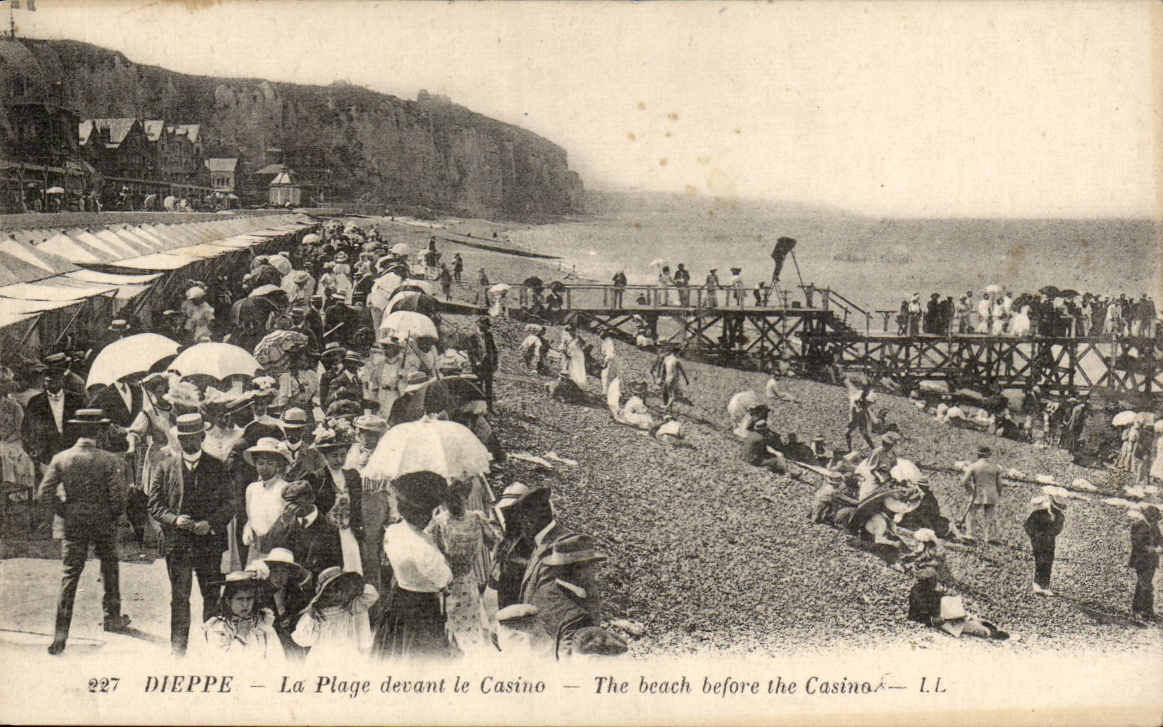 Dieppe CPA the beach in front of the casino