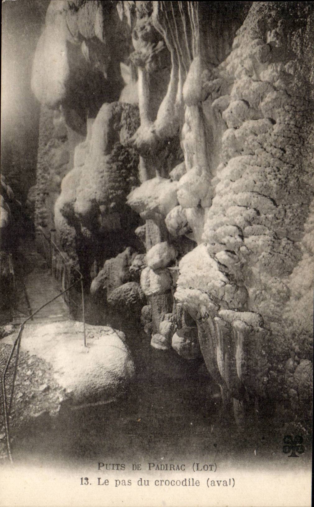 Well of Padirac CPA the step of the crocodile