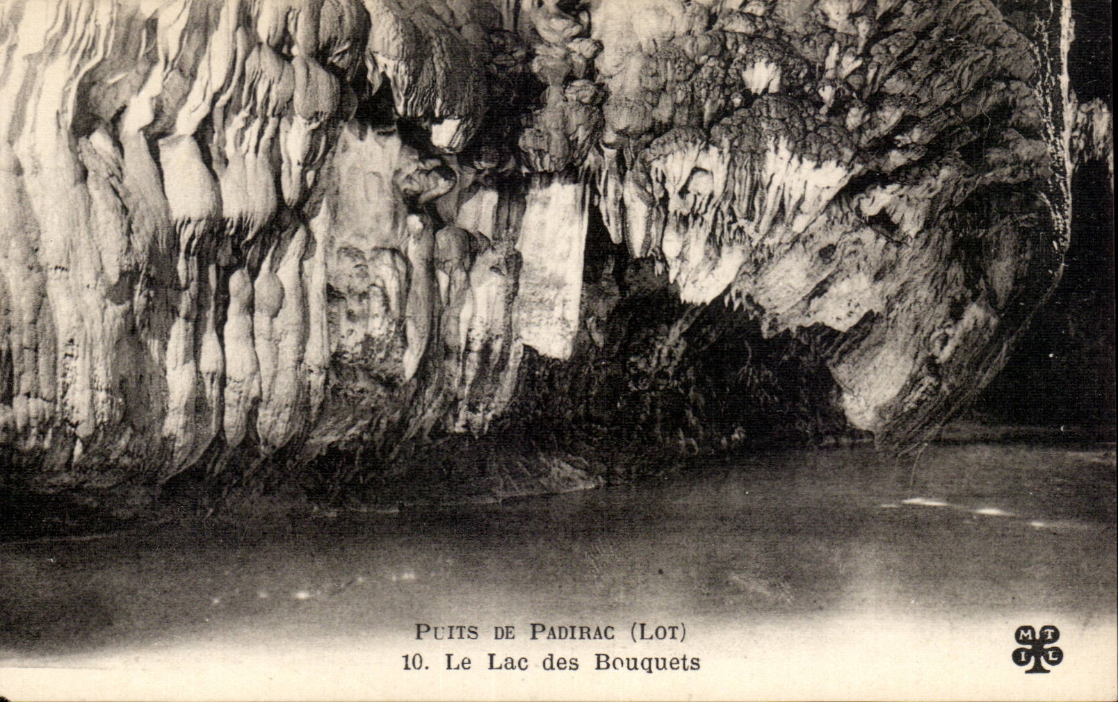 Well of Padirac CPA the lake of the Bouquets