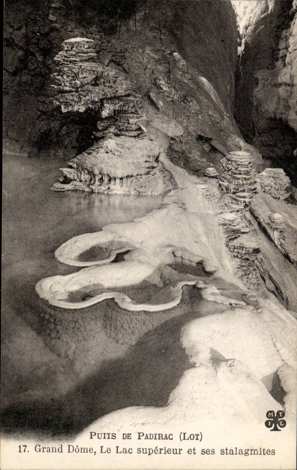 Well of Padirac CPA Large dome the higher lake and its stalagmites