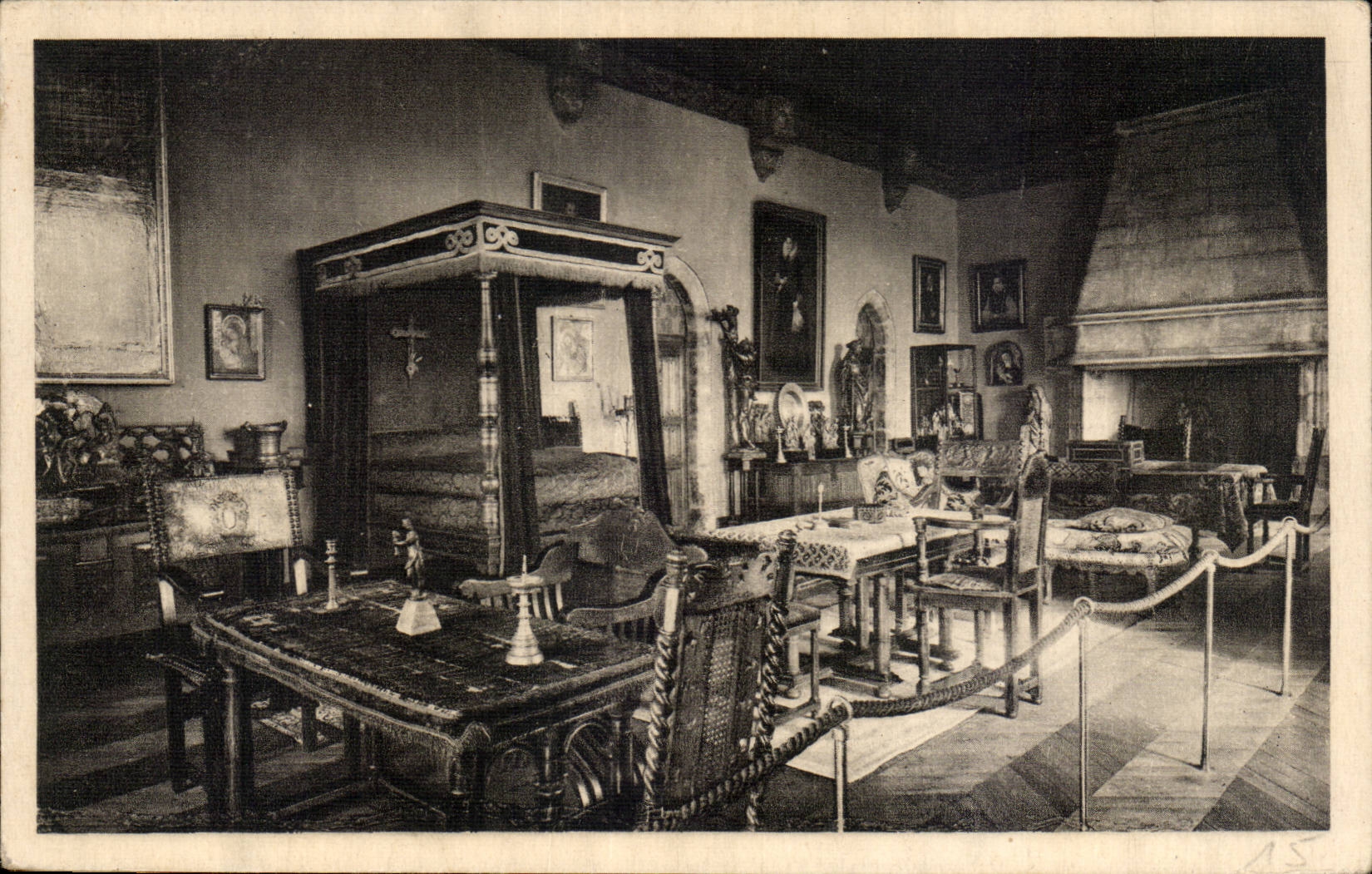 Chateau de Castelnau Bretenoux CPA Fondation Jean Moullerat La grande salle