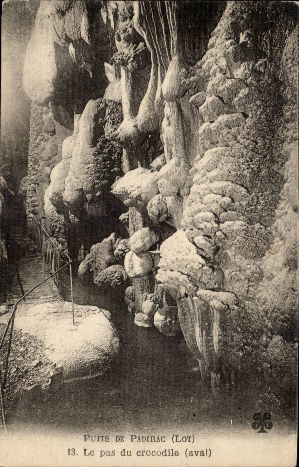 Padirac CPA the step of the crocodile