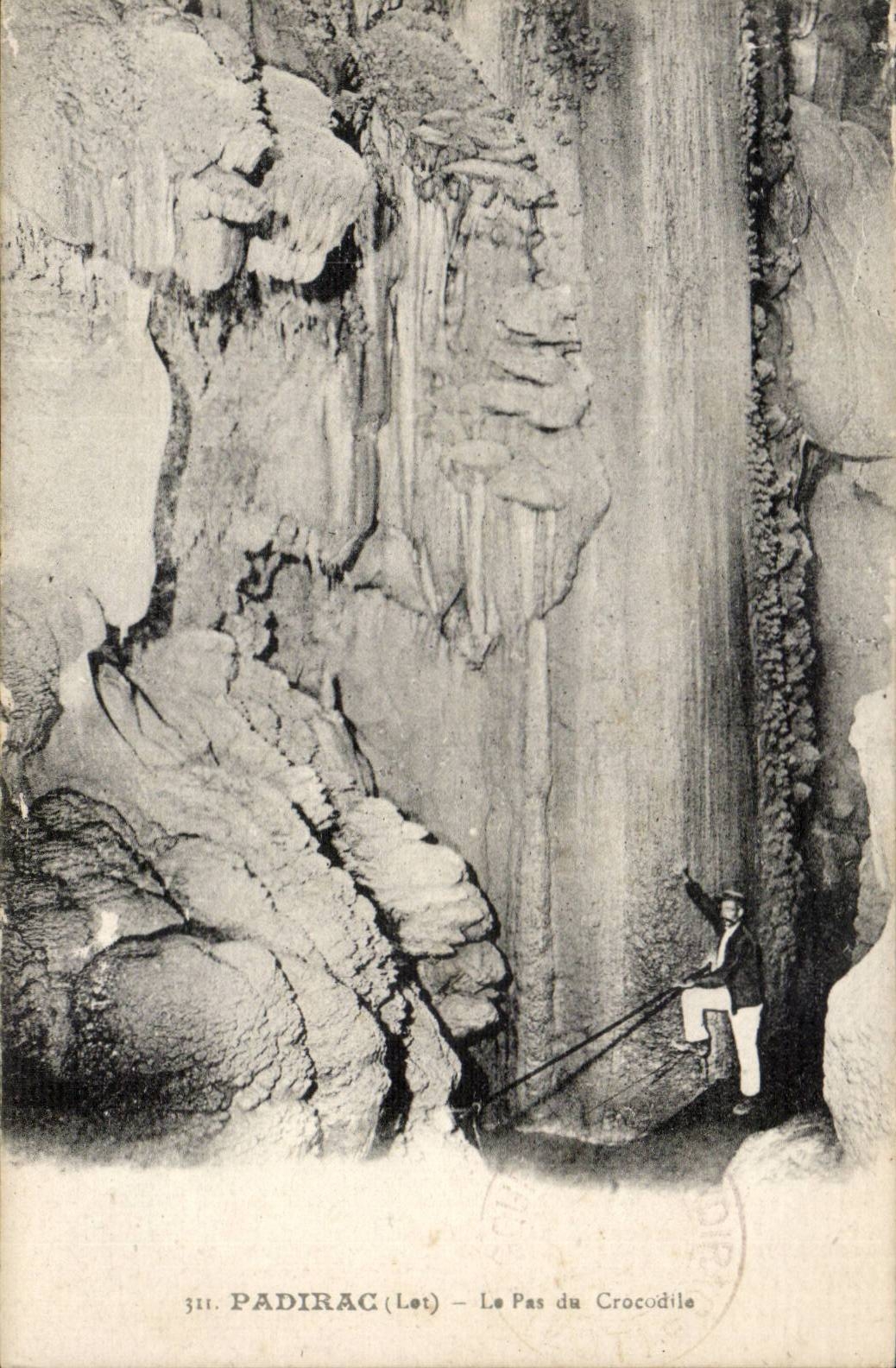 Padirac CPA the step of the crocodile