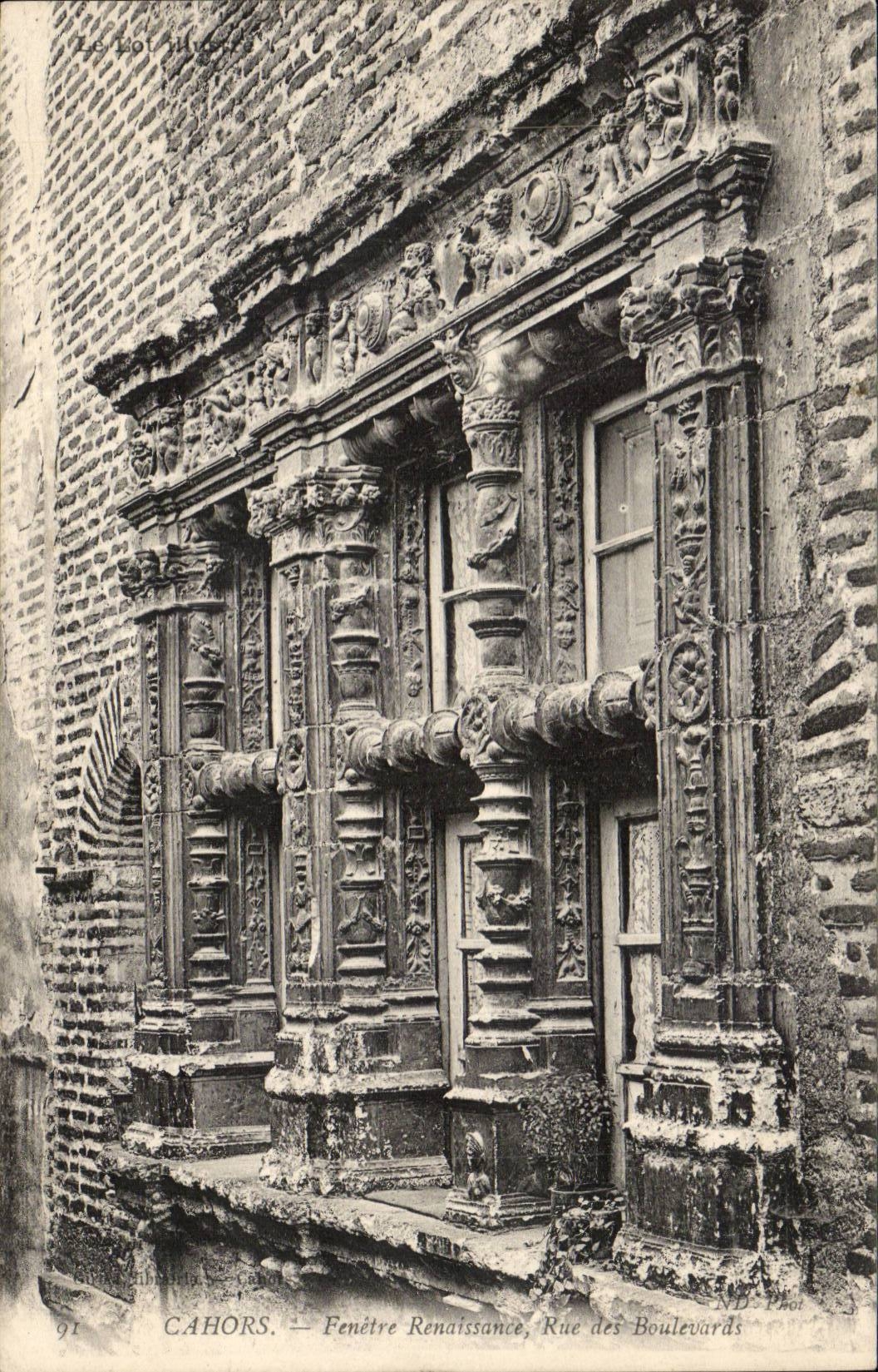 Cahors CPA Fenestrates Street of the Boulevards Renaissance