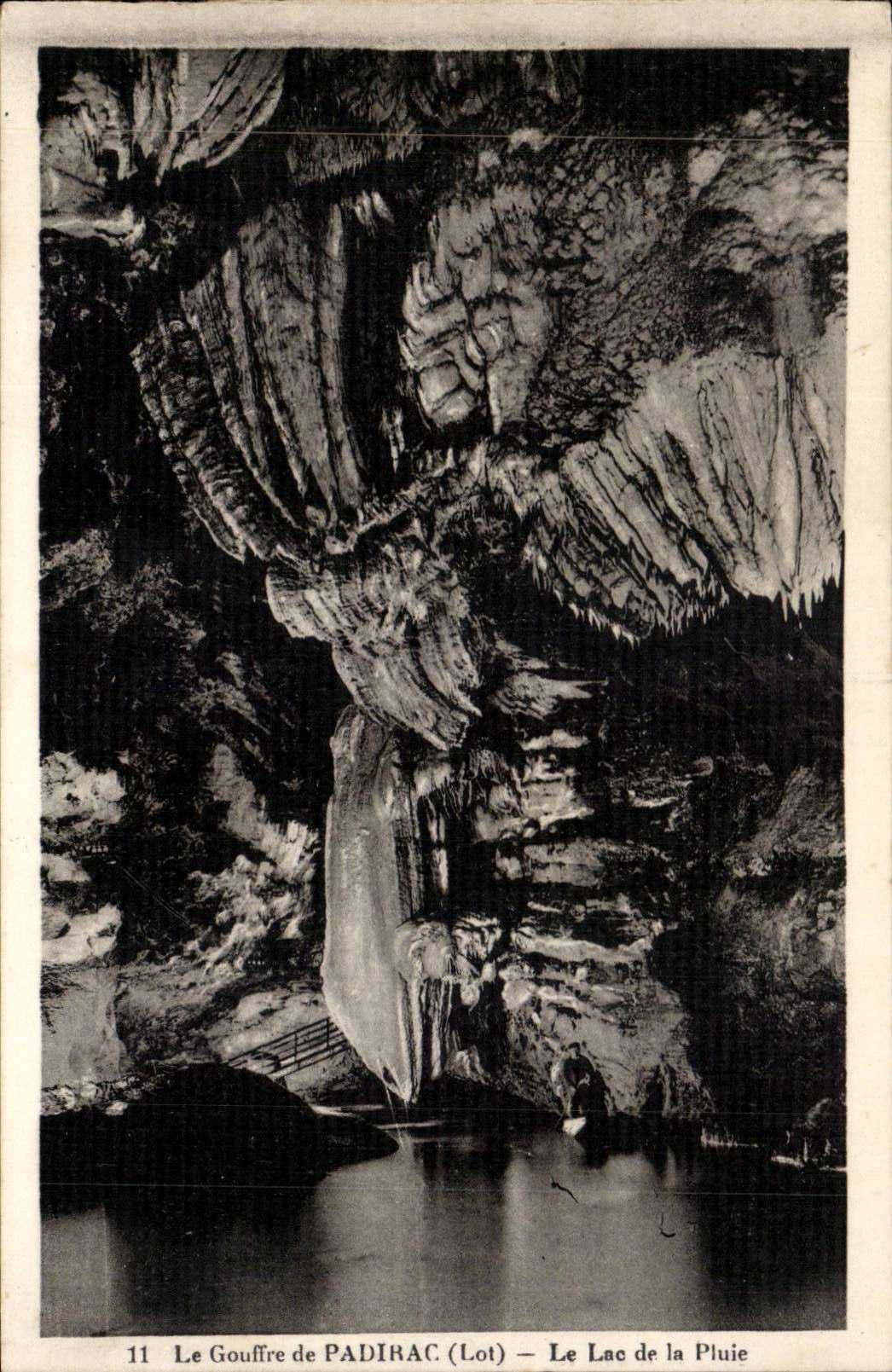 Pit of Padirac CPA the lake of the rain