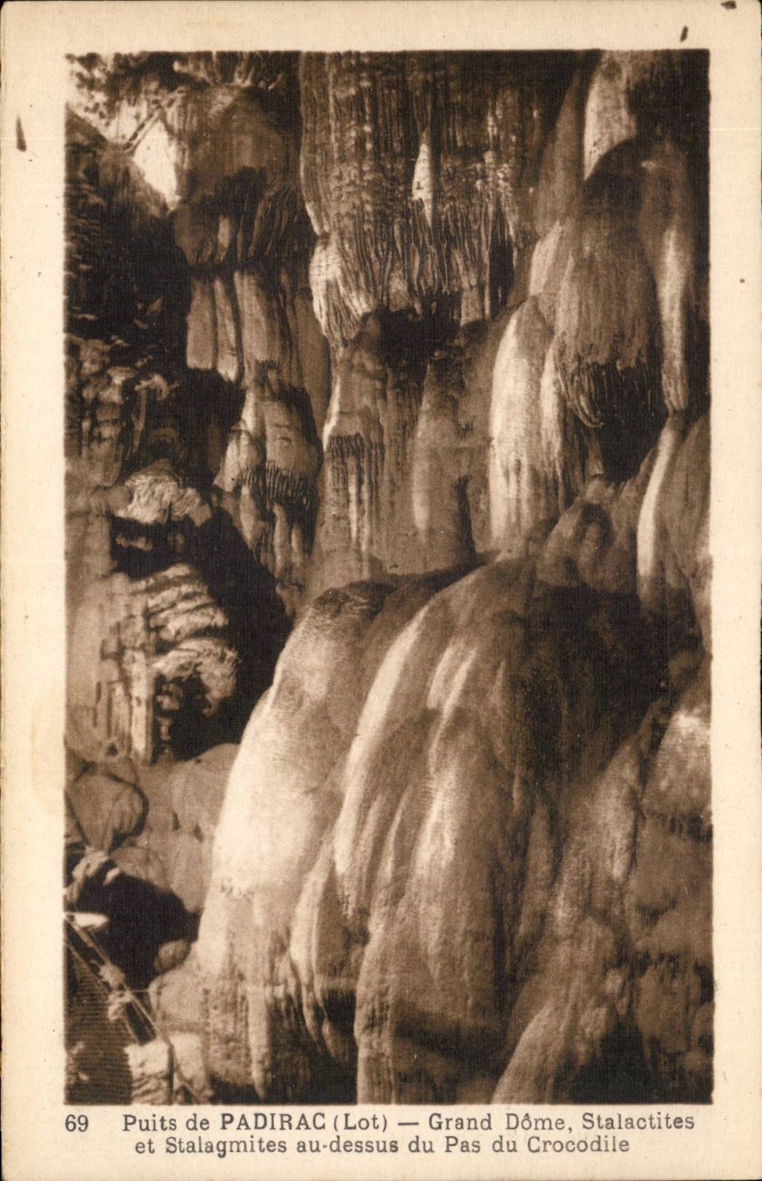 Well of padirac CPA Large dome Stalactites and stalagmites