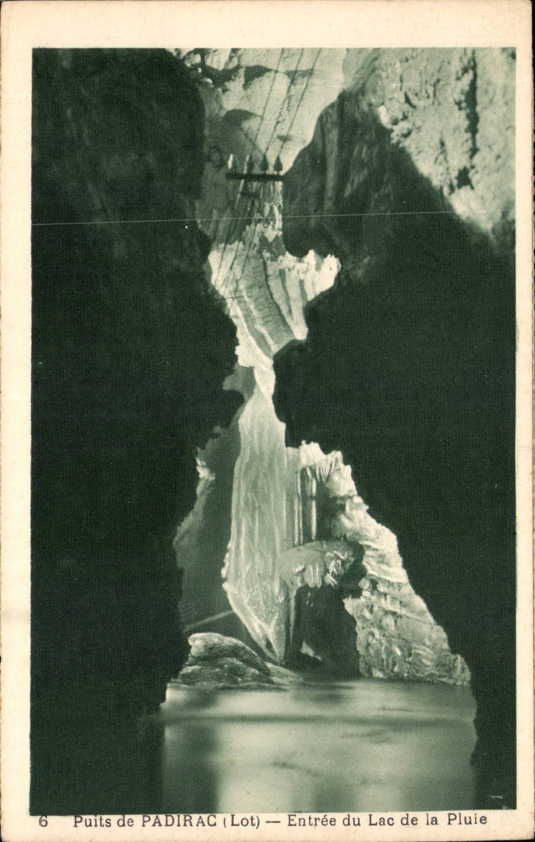 Well of padirac CPA Entrance of the lake of the rain