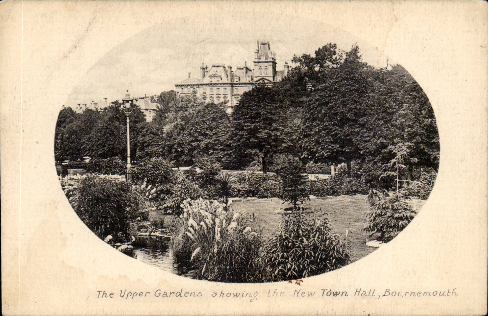 Grande Bretagne Great britain CPA the upper gardens Showing the new town hall Bournemouth