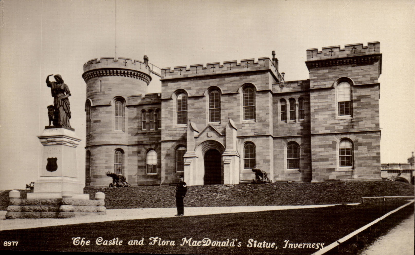 Great Britain CPA The castle and Flora Mac Donal's statue Inverness 