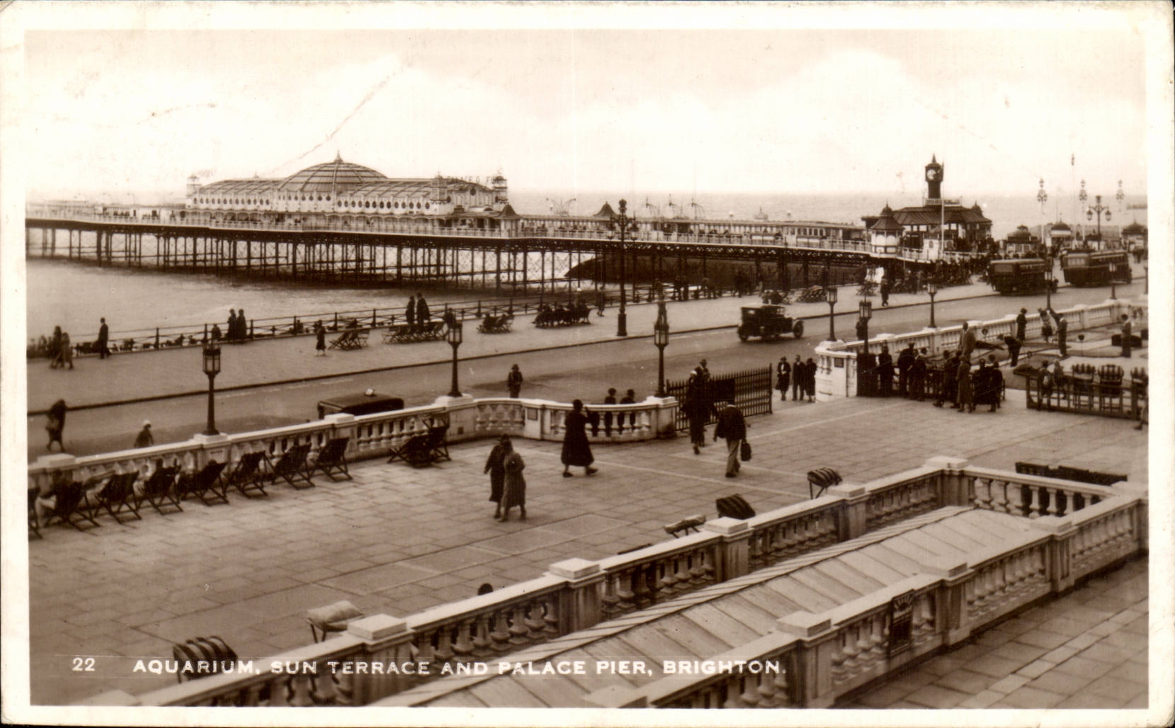 Grande Bretagne Great BRitain CPA SAquarium Sun terrace and palace Pier Brighton