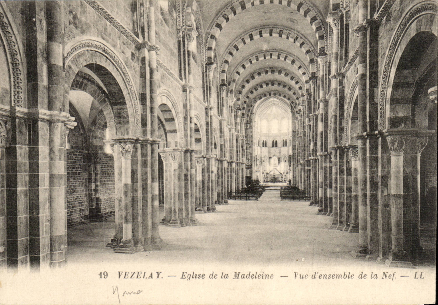 Vezelay CPA Church of the Overall picture madeleine of the nave