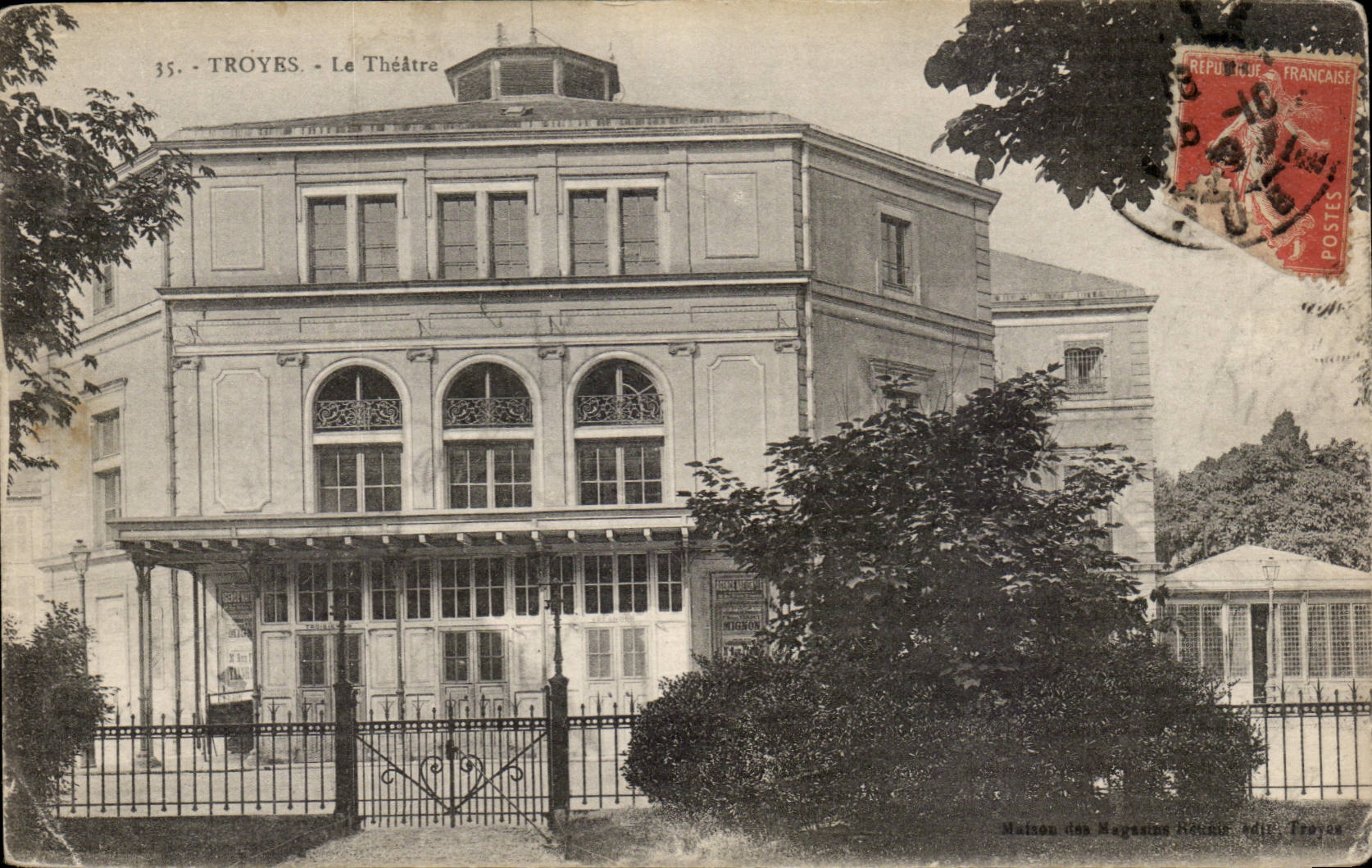 Troyes CPA the theater