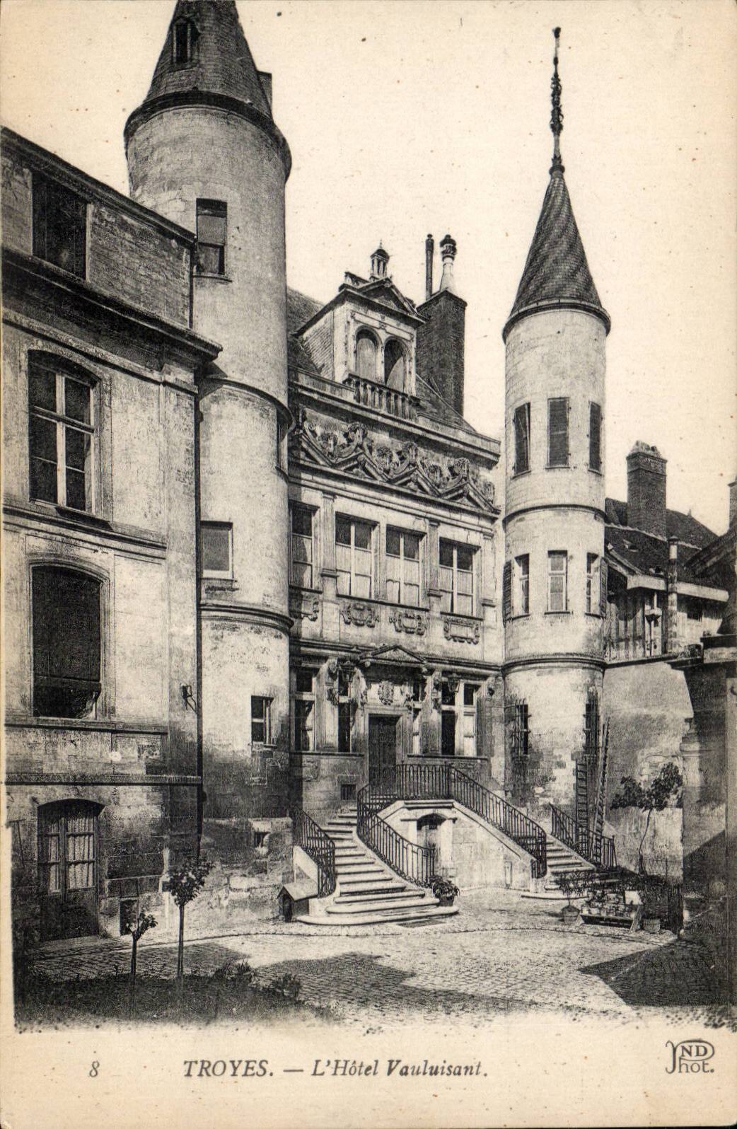 Troyes - the Funicular Hotel - CPA