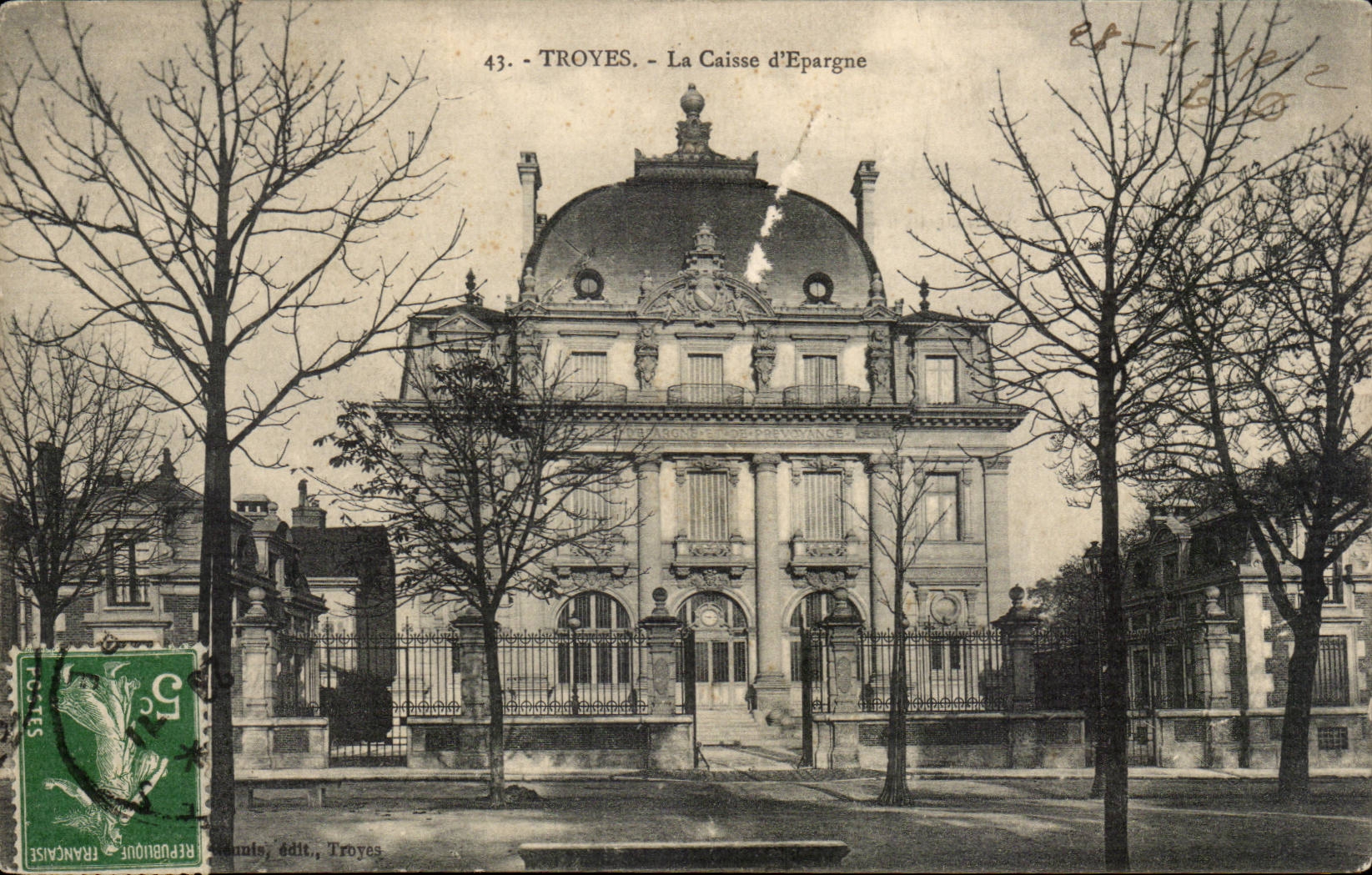 Troyes - the Savings bank - banks - bank CPA