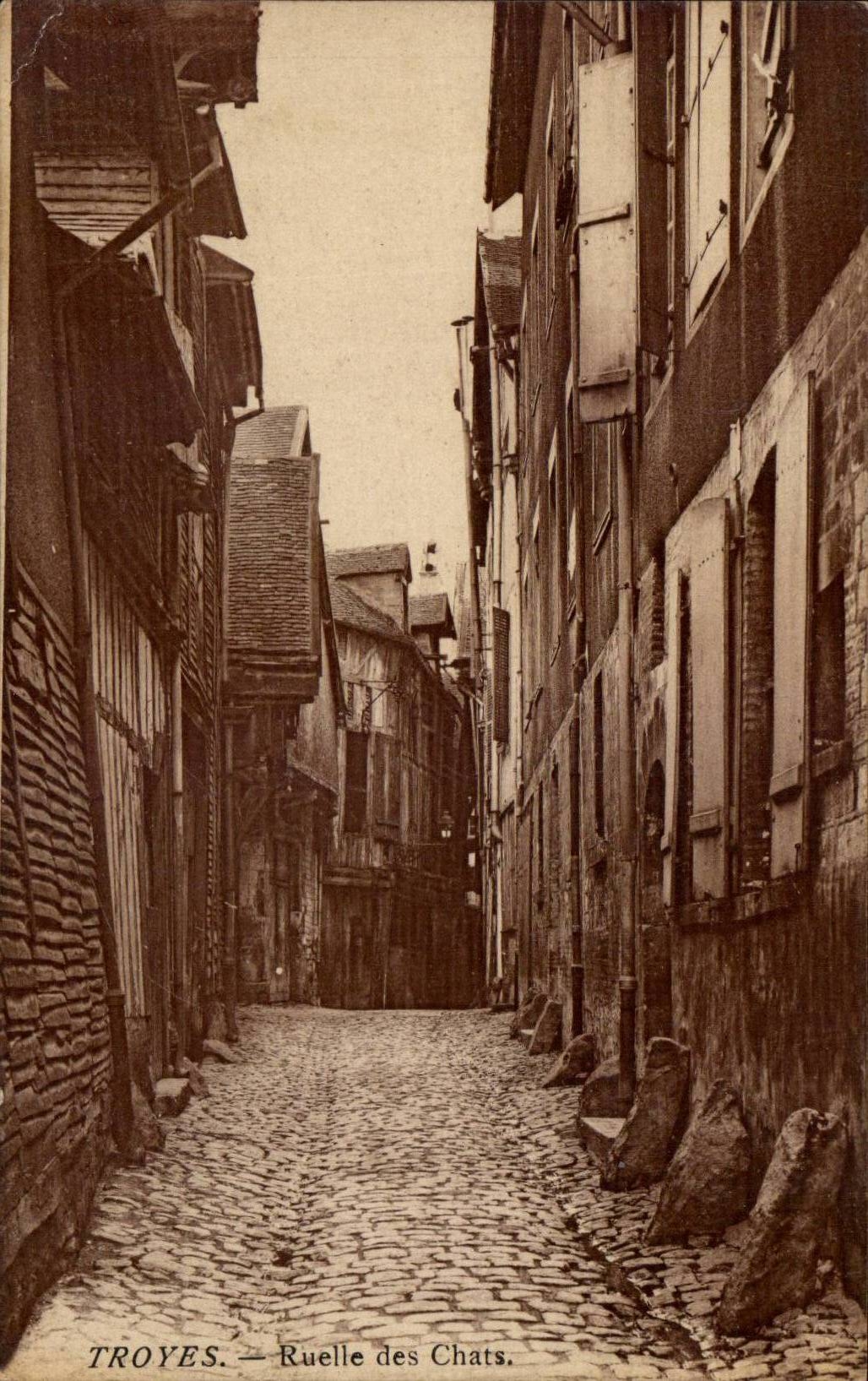 Troyes - Lane of the Cats - 1919 CPA